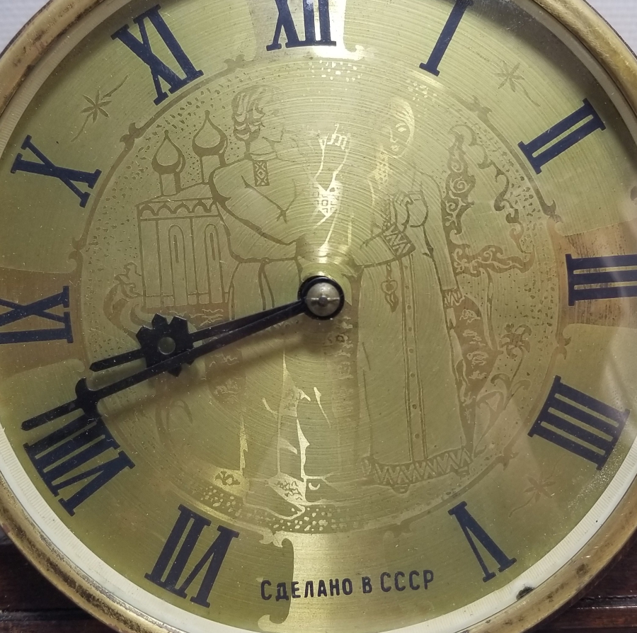 ORİJİNAL ANAHTARIYLA ANTİKA KURMALI RUS ŞÖMİNE SAATİ