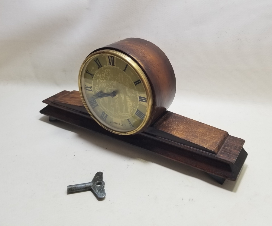 ORİJİNAL ANAHTARIYLA ANTİKA KURMALI RUS ŞÖMİNE SAATİ