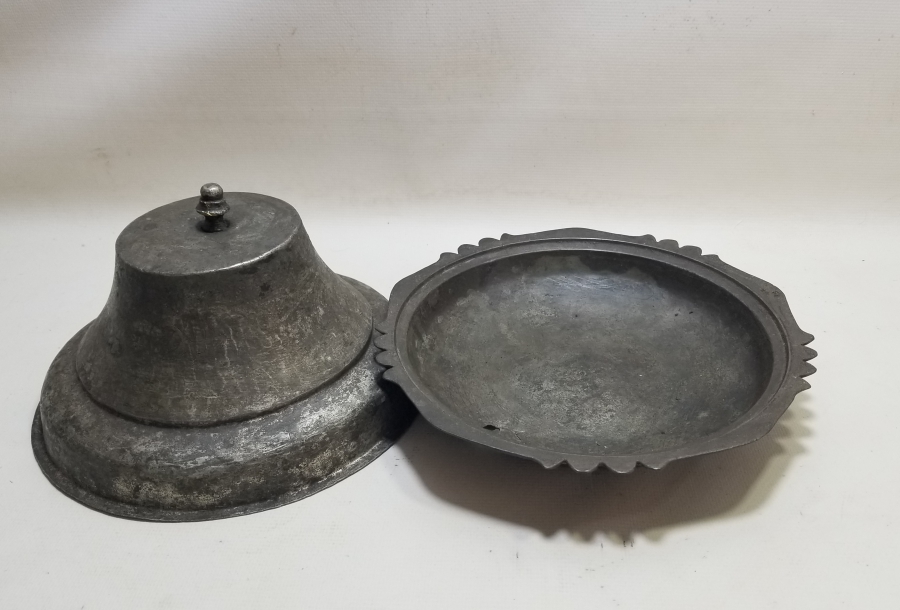 MEVLEVİ SİKKESİ FORMUNDA YAPILMIŞ ÜZERİ YAZILI OSMANLI DÖNEMİ KAPAKLI BAKIR LENGER