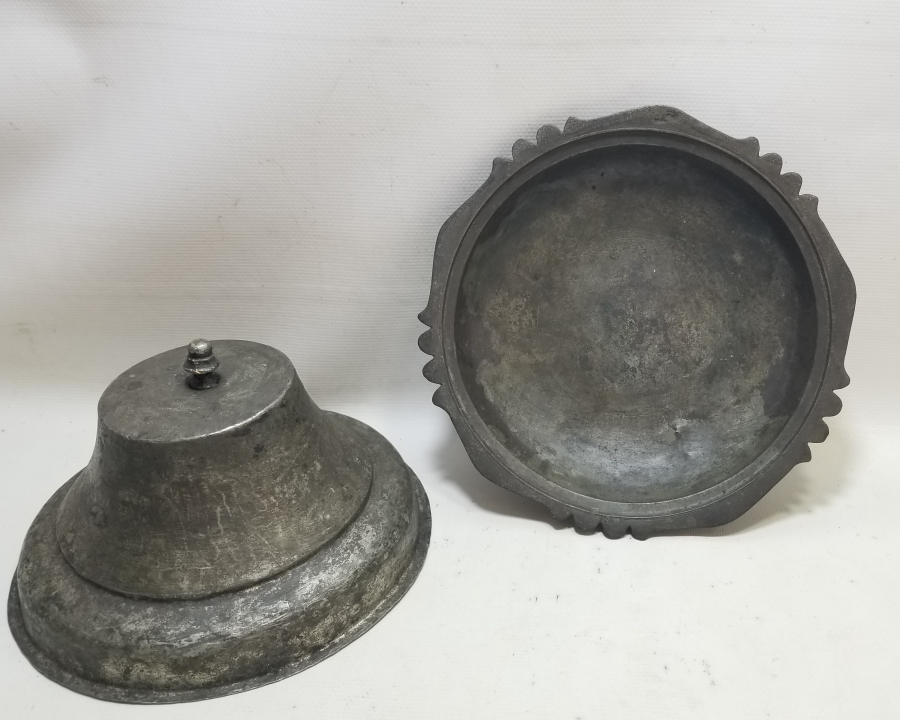 MEVLEVİ SİKKESİ FORMUNDA YAPILMIŞ ÜZERİ YAZILI OSMANLI DÖNEMİ KAPAKLI BAKIR LENGER