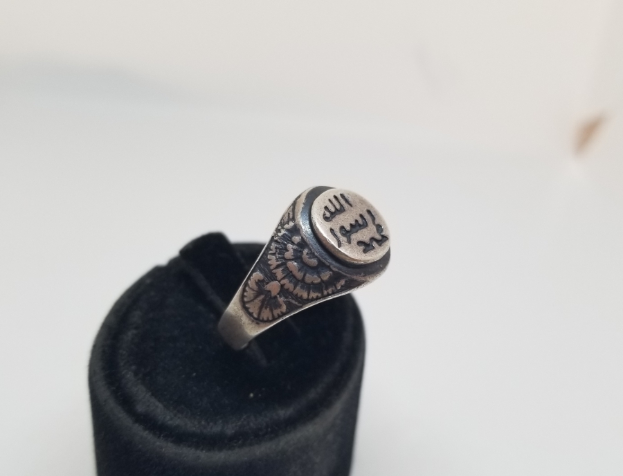 PEYGAMBER EFENDİMİZİN MÜHRÜ FORMUNDA YAPILMIŞ GÜMÜŞ YÜZÜK