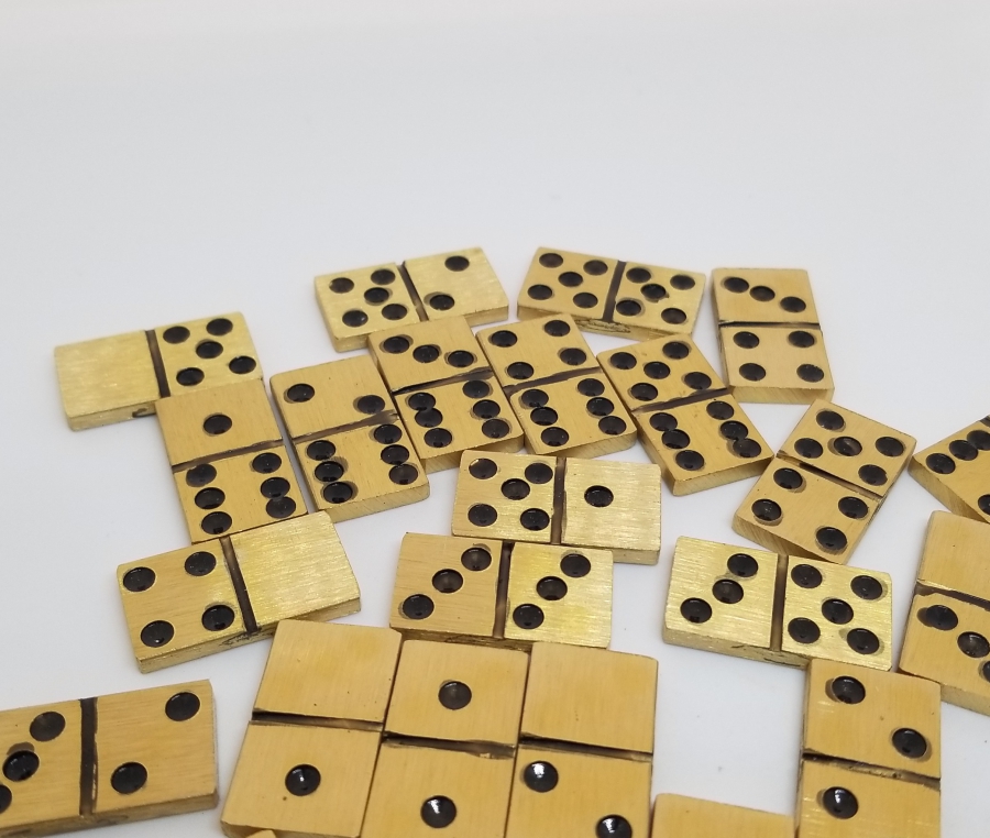 ANTİKA METAL DOMİNO TAŞLARI LOTU