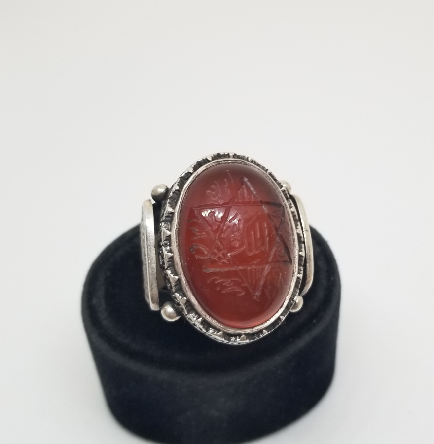 ÜZERİ DUALI AKİK TAŞLI ÖZEL YAPIM GÜMÜŞ YÜZÜK