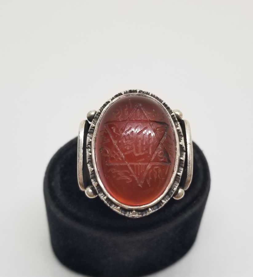 ÜZERİ DUALI AKİK TAŞLI ÖZEL YAPIM GÜMÜŞ YÜZÜK