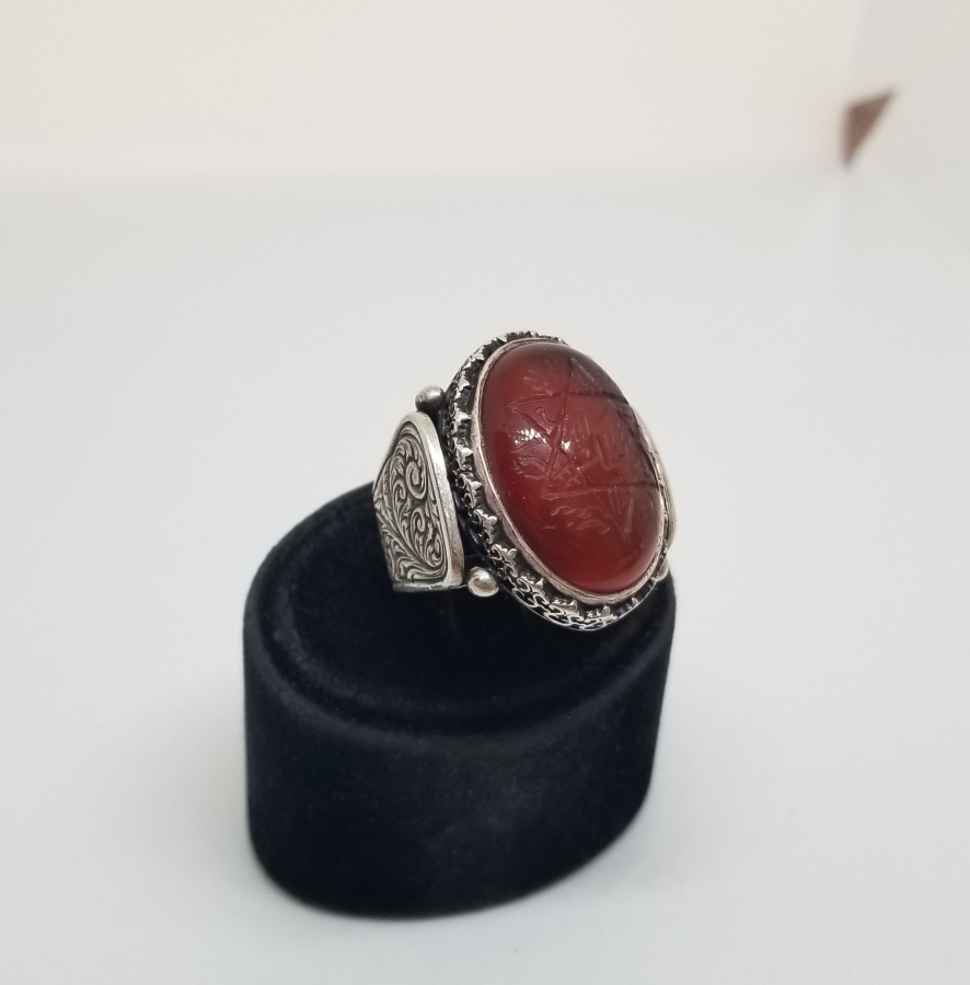 ÜZERİ DUALI AKİK TAŞLI ÖZEL YAPIM GÜMÜŞ YÜZÜK