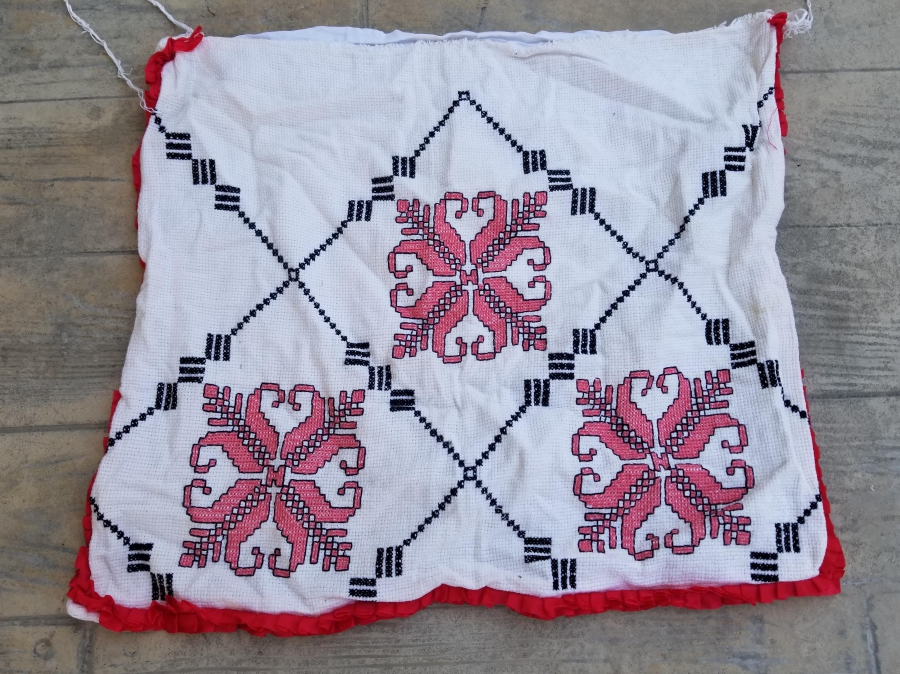 KANAVİÇE İŞÇİLİKLİ ANTİKA YASTIK