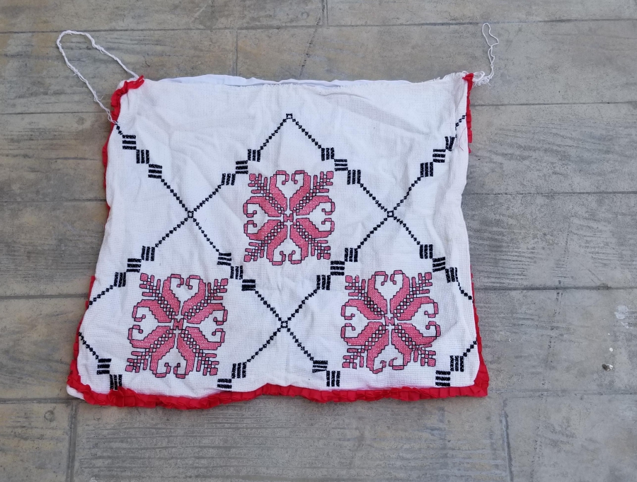 KANAVİÇE İŞÇİLİKLİ ANTİKA YASTIK