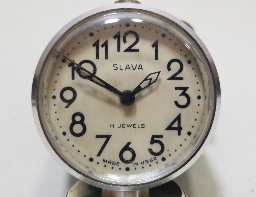 SLAVA MARKA KURMALI ANTİKA MASA SAATİ