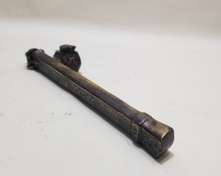 KABARTMA İŞÇİLİKLİ BRONZ DÖKÜM DİVİTLİK