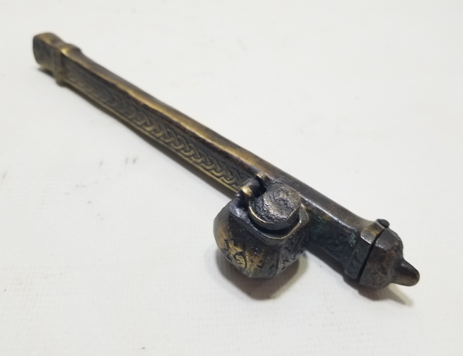 KABARTMA İŞÇİLİKLİ BRONZ DÖKÜM DİVİTLİK