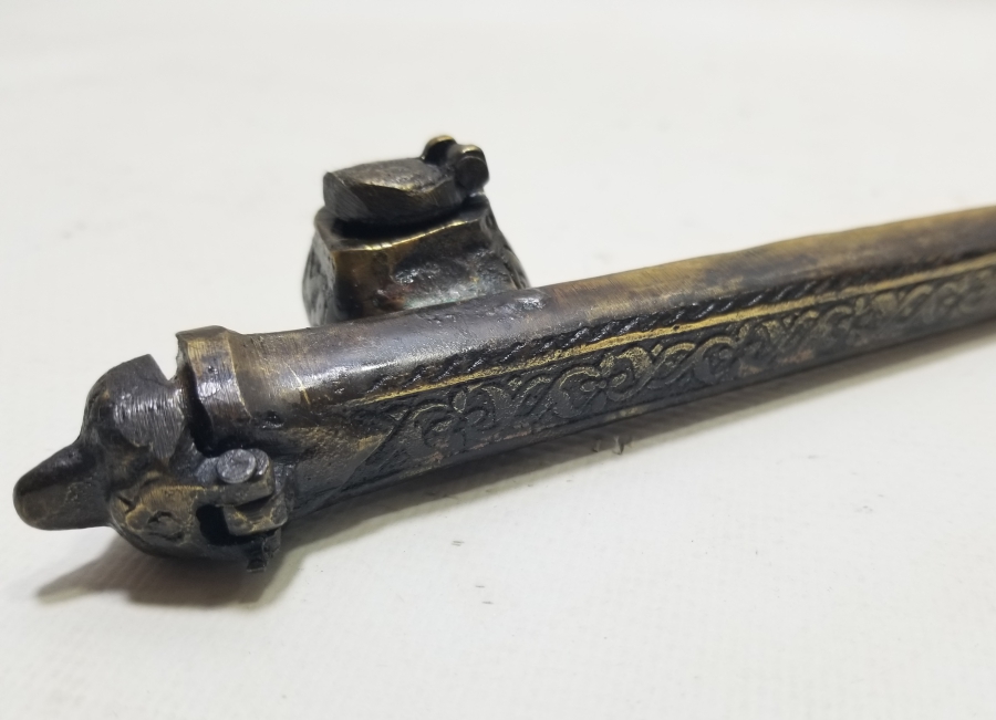 KABARTMA İŞÇİLİKLİ BRONZ DÖKÜM DİVİTLİK