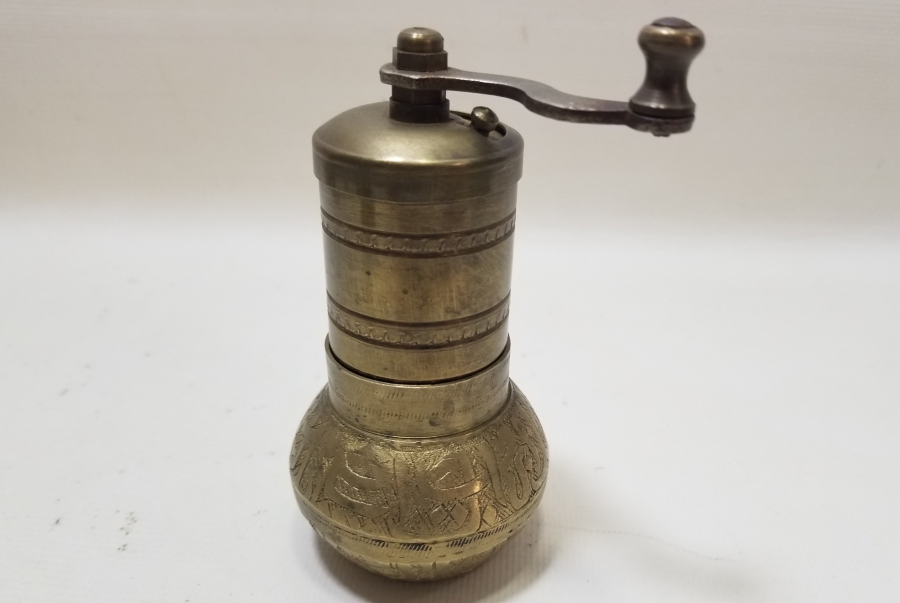 ANTİKA PİRİNÇ BAHARAT DEĞİRMENİ