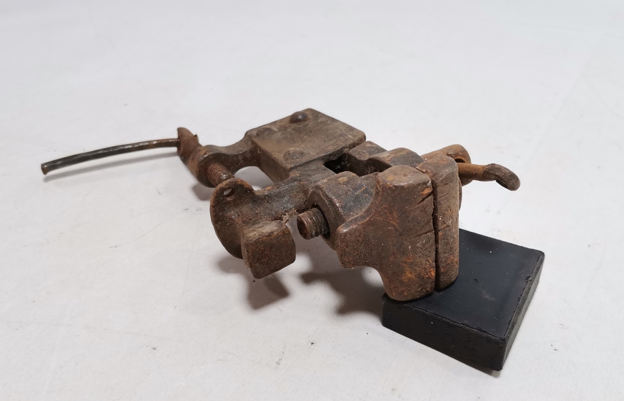 OSMANLI DÖNEMİ EL YAPIMI BÜYÜK BOY MENGENE