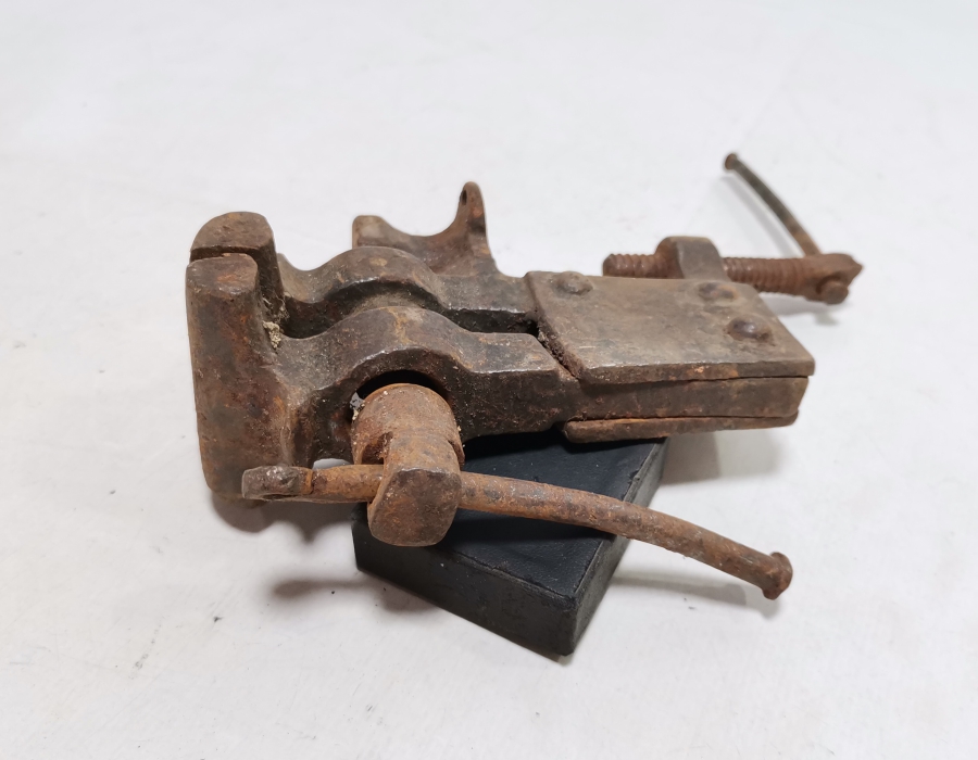 OSMANLI DÖNEMİ EL YAPIMI BÜYÜK BOY MENGENE