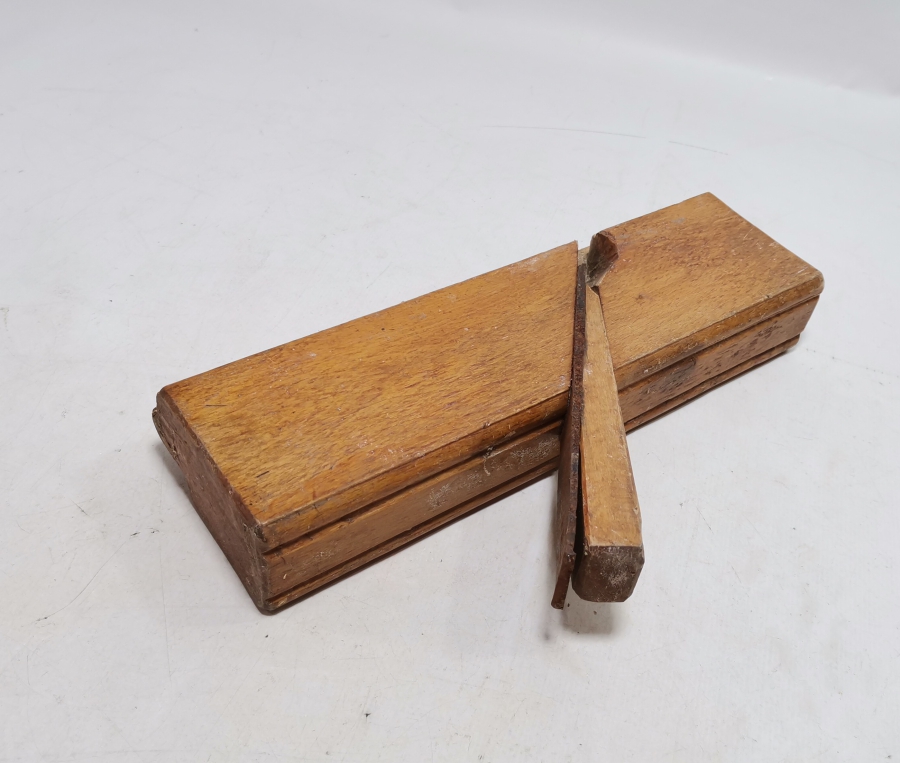 NADİR TİPTE OSMANLI DÖNEMİ MARANGOZ RENDESİ