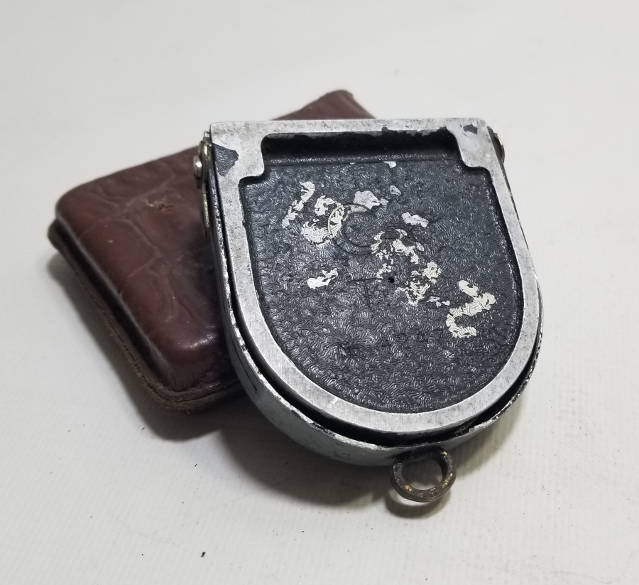 ORİJİNAL DERİ KILIFINDA ANTİKA ASKERİ PUSULA