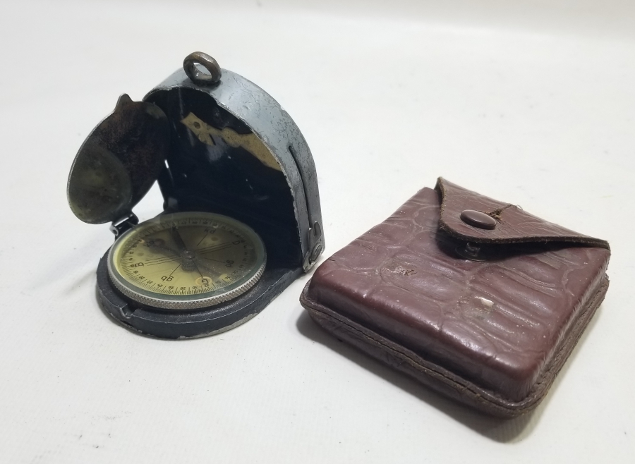 ORİJİNAL DERİ KILIFINDA ANTİKA ASKERİ PUSULA