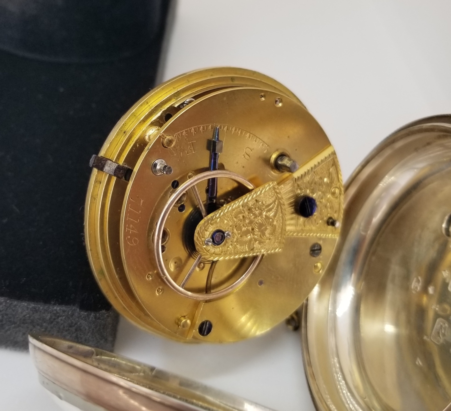 NADİR TİPTE GÜMÜŞ KASA VE GÜMÜŞ KADRANLI YARIM PRİOR CEP SAATİ