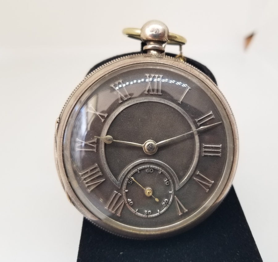 NADİR TİPTE GÜMÜŞ KASA VE GÜMÜŞ KADRANLI YARIM PRİOR CEP SAATİ