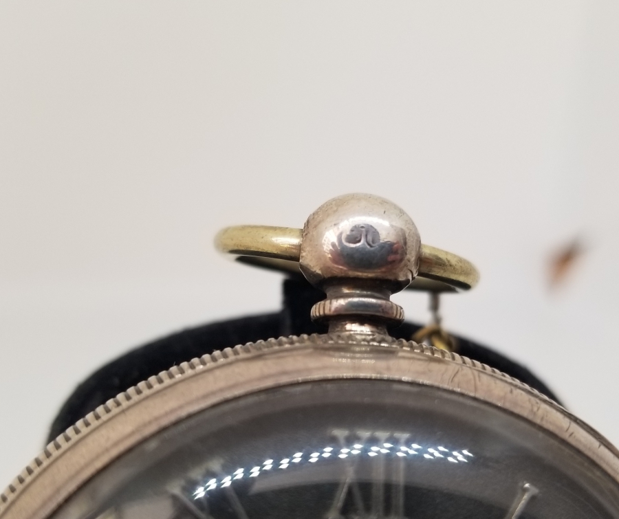 NADİR TİPTE GÜMÜŞ KASA VE GÜMÜŞ KADRANLI YARIM PRİOR CEP SAATİ