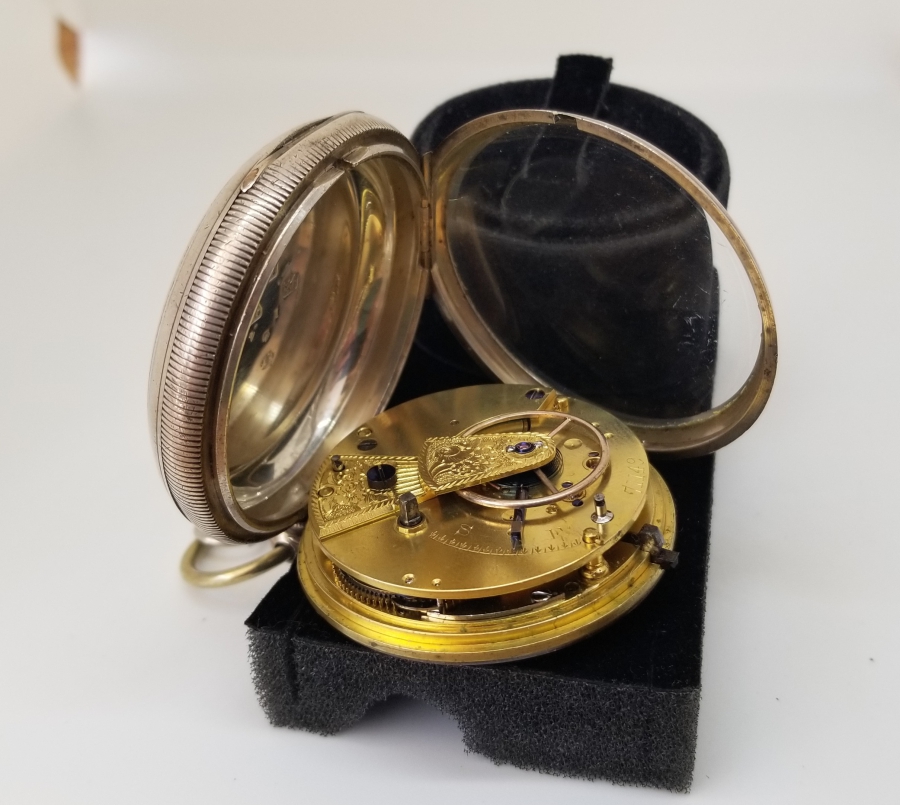 NADİR TİPTE GÜMÜŞ KASA VE GÜMÜŞ KADRANLI YARIM PRİOR CEP SAATİ