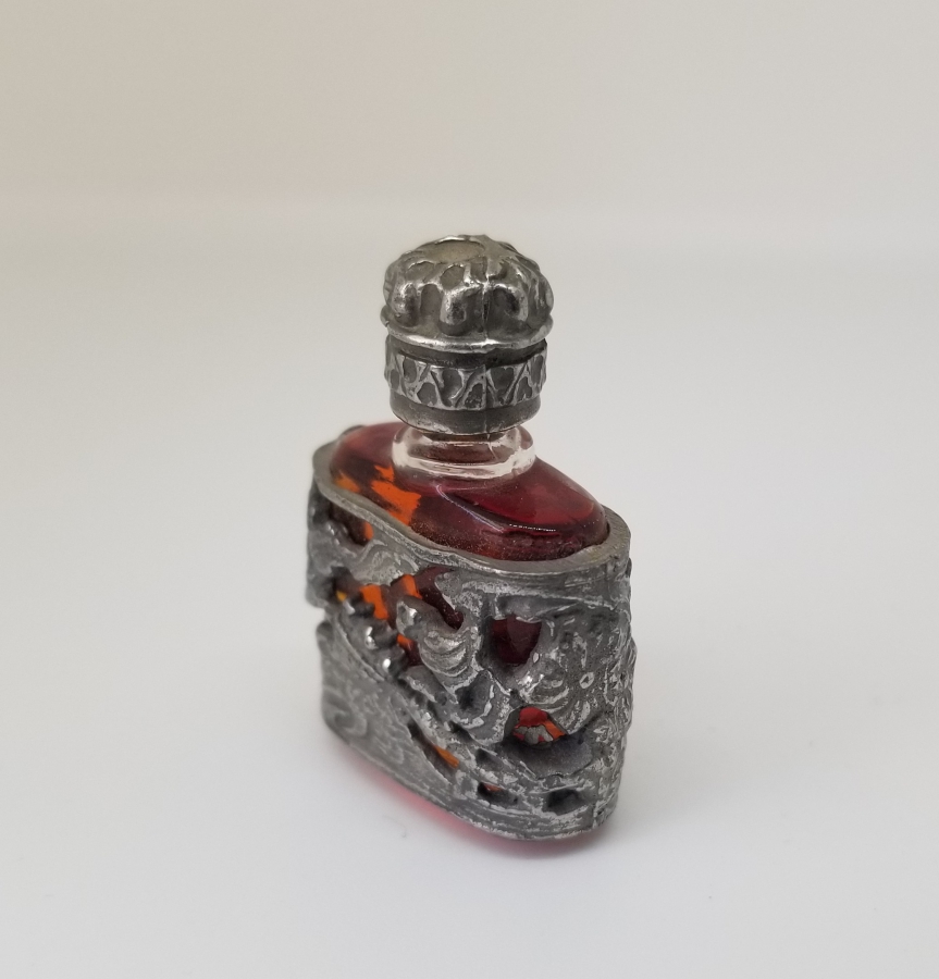 KABARTMA İŞÇİLİKLİ ANTİKA PARFÜM ŞİŞESİ