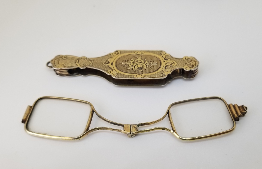 ÜZERİ KABARTMA İŞÇİLİKLİ OSMANLI DÖNEMİ GÜMÜŞ GÖZLÜK