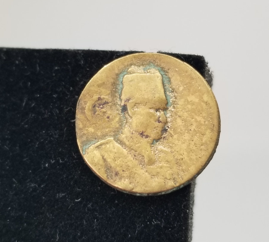 ATATÜRK GÖRSELLİ VE AY YILDIZ FİGÜRLÜ CUMHURİYET BAŞLARI NADİR YAKA ROZETİ