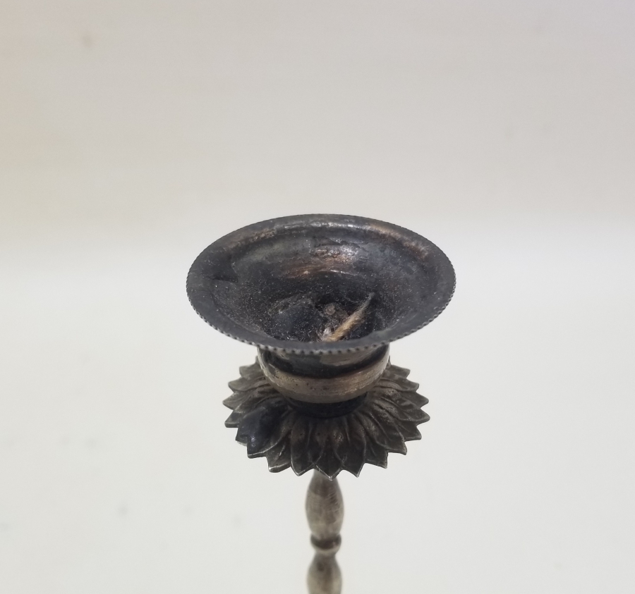 KABARTMA İŞÇİLİKLİ ANTİKA GÜMÜŞ ŞAMDAN