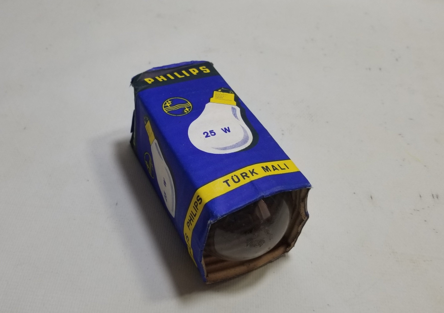 ORİJİNAL KUTUSUNDA ANTİKA LAMBA