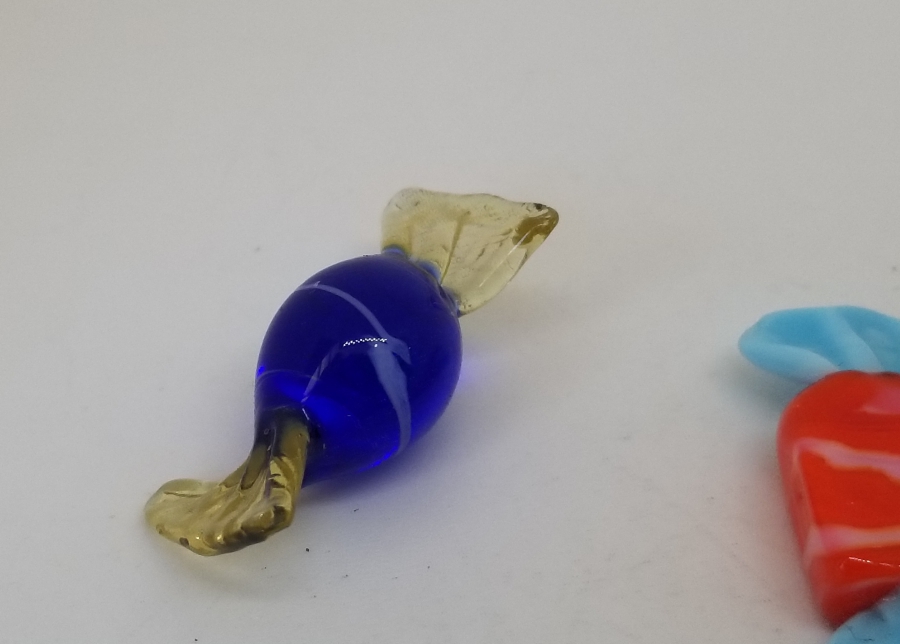 BAYRAM ŞEKERİ FORMUNDA YAPILMIŞ ANTİKA MURANO ŞEKER LOTU