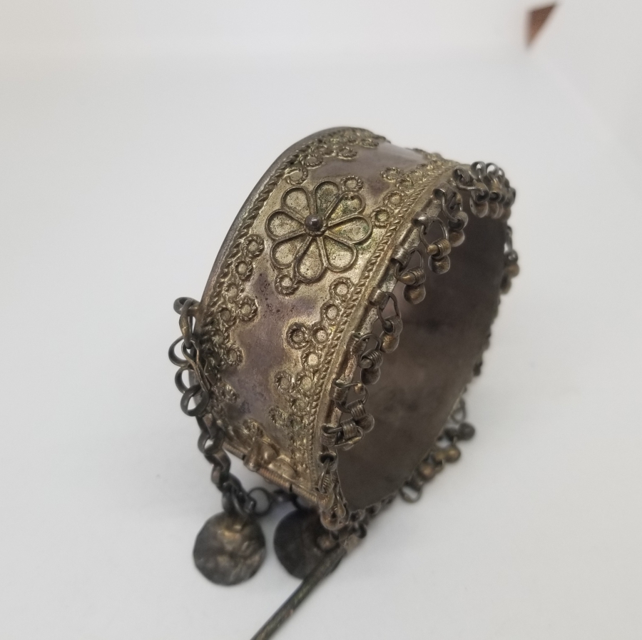 OSMANLI DÖNEMİ KABARTMA İŞÇİLİKLİ CİNGILLI ERMENİ BİLEZİK