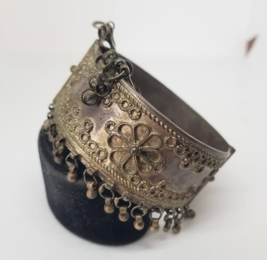 OSMANLI DÖNEMİ KABARTMA İŞÇİLİKLİ CİNGILLI ERMENİ BİLEZİK