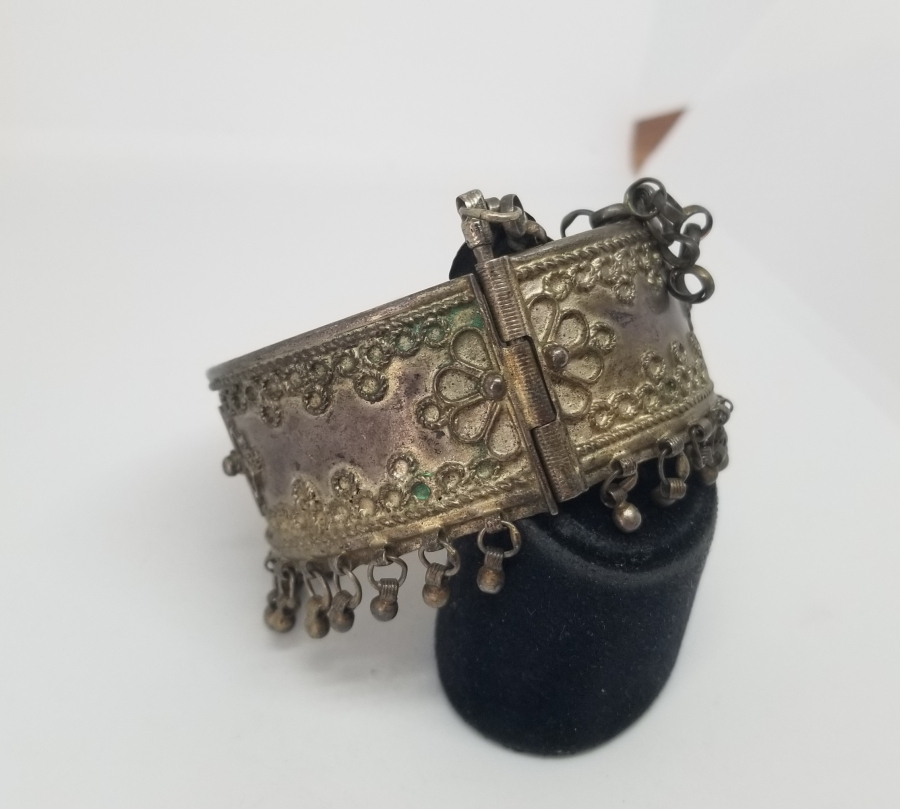 OSMANLI DÖNEMİ KABARTMA İŞÇİLİKLİ CİNGILLI ERMENİ BİLEZİK