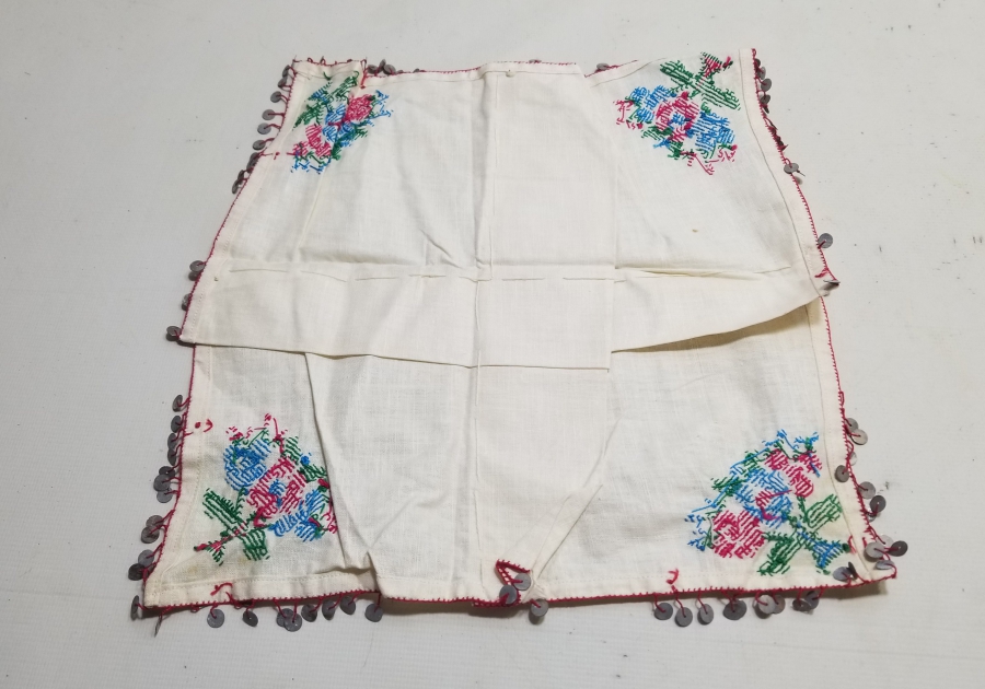 OSMANLI DÖNEMİ KANAVİÇE İŞÇİLİKLİ PULLU SÖZ MENDİLİ