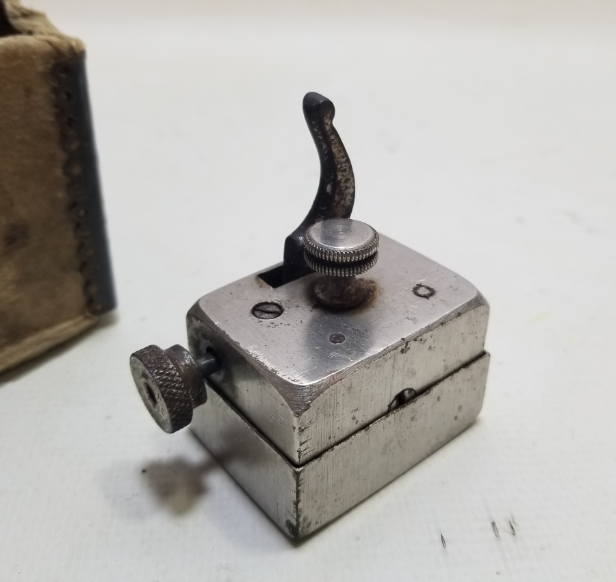 DERİ KUTUSUNDA OSMANLI DÖNEMİ NADİR HACAMAT