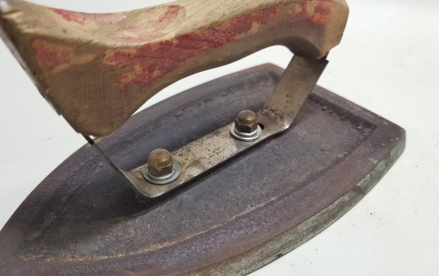 PRİMİTİF FORMLU OSMANLI DÖNEMİ ÜTÜ