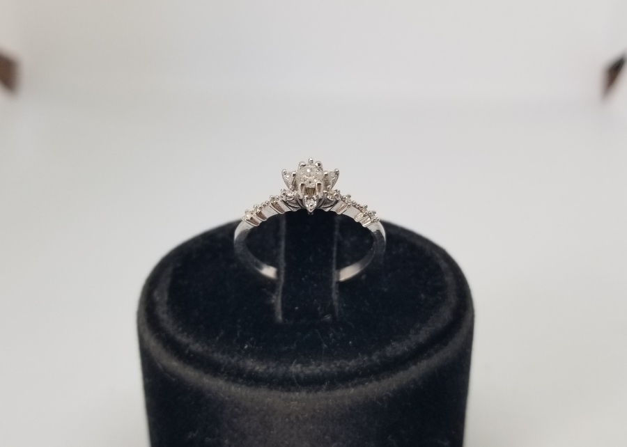 YILDIZ FORMLU PIRLANTA TAŞLI TEKTAŞ YÜZÜK