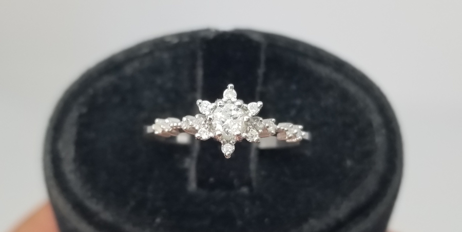 YILDIZ FORMLU PIRLANTA TAŞLI TEKTAŞ YÜZÜK