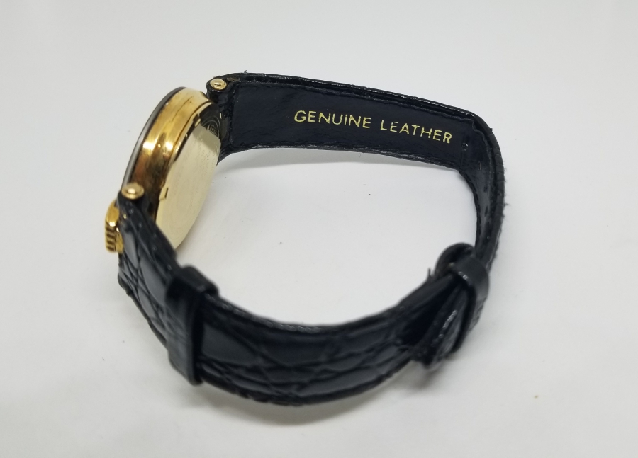 ALTIN KAPLAMA PİLLİ VE TAKVİMLİ ANTİKA KOL SAATİ