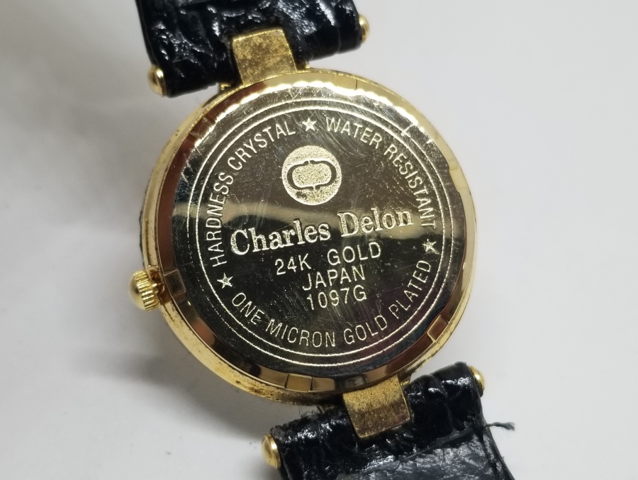 ALTIN KAPLAMA PİLLİ VE TAKVİMLİ ANTİKA KOL SAATİ