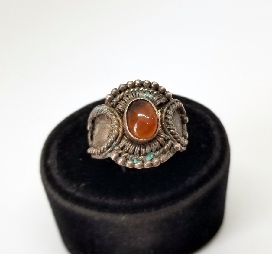 ÜZERİ AKİK TAŞLI VE GÜHERZE İŞÇİLİKLİ OSMANLI DÖNEMİ YÜZÜK