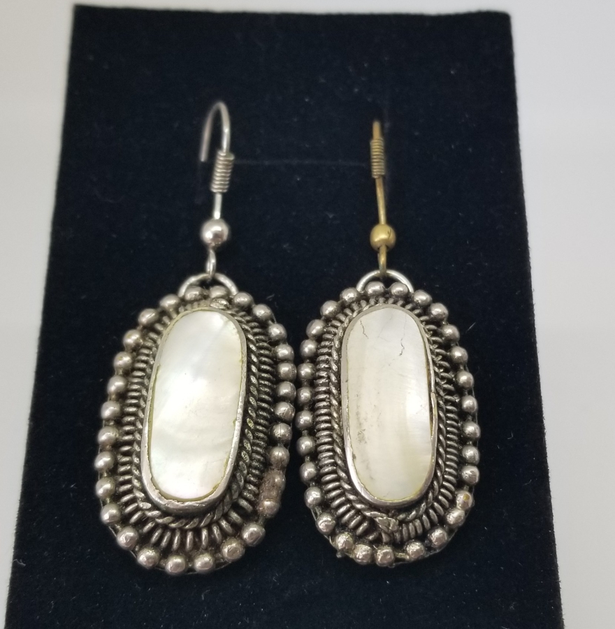 SEDEF TAŞLI ANTİKA KÜPE