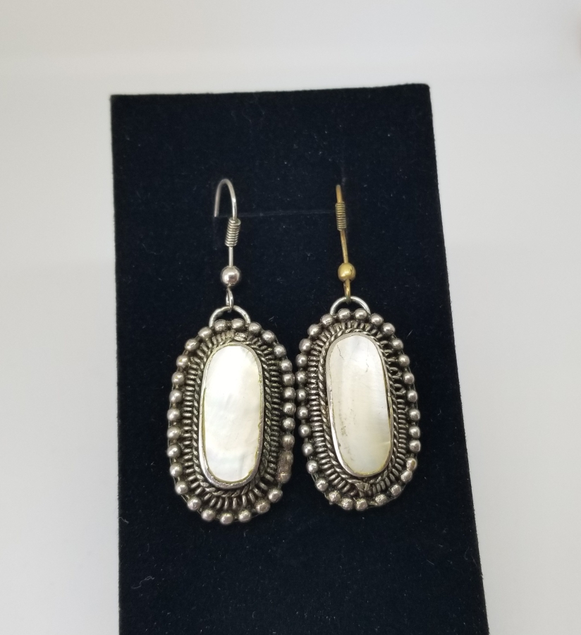 SEDEF TAŞLI ANTİKA KÜPE