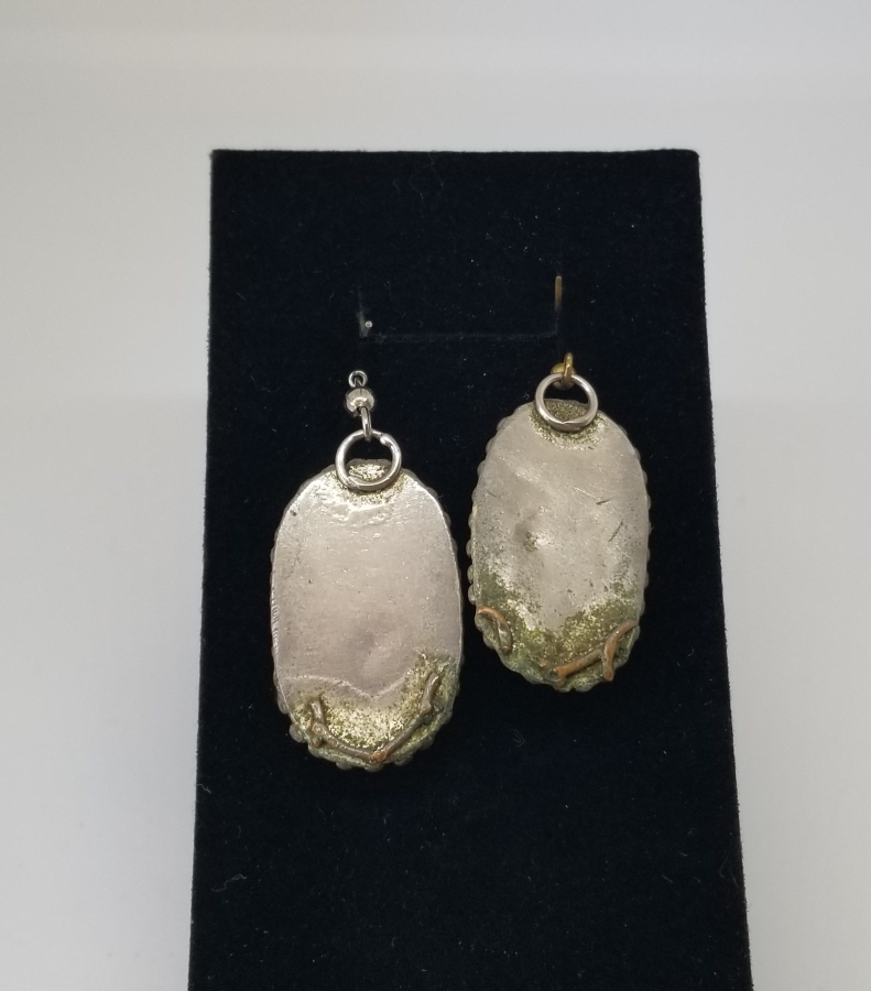 SEDEF TAŞLI ANTİKA KÜPE