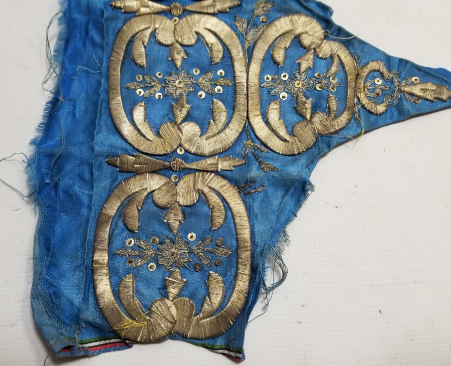 ALTIN SIRMA İŞÇİLİKLİ OSMANLI DÖNEMİ KIYAFET PARÇASI