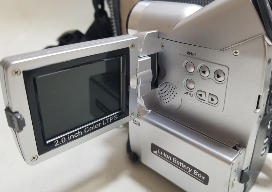 ORİJİNAL ÇANTASINDA CANON KAMERA