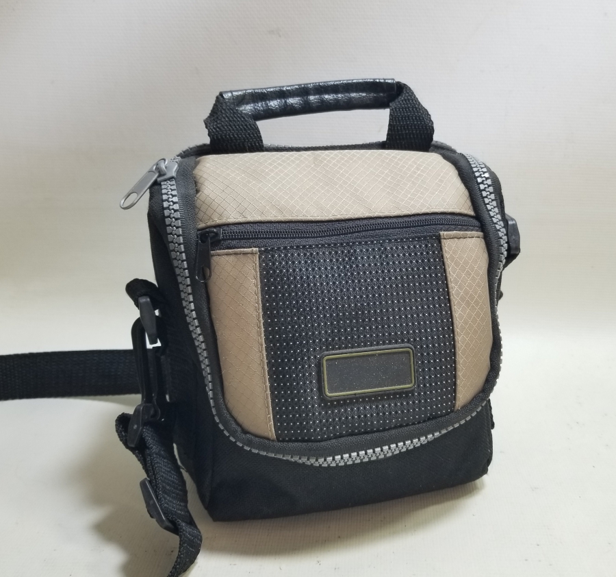 ORİJİNAL ÇANTASINDA CANON KAMERA