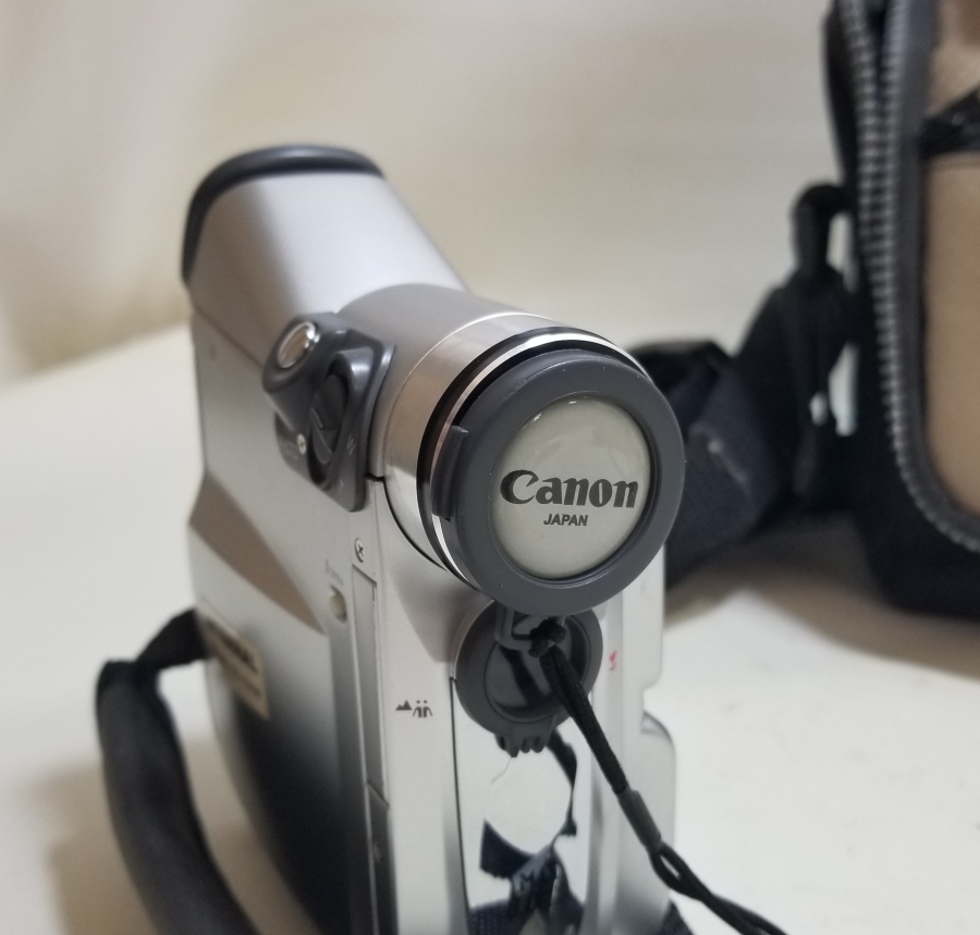 ORİJİNAL ÇANTASINDA CANON KAMERA