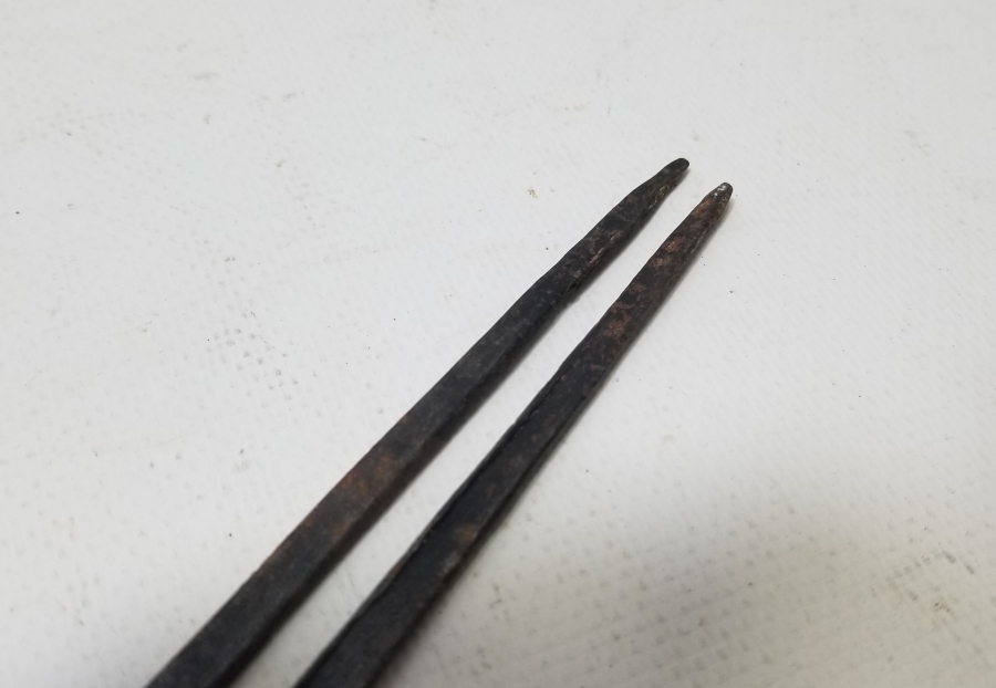 OSMANLI DÖNEMİ EL YAPIMI İKİ ADET ÇERKES ÇİZME ŞİŞİ